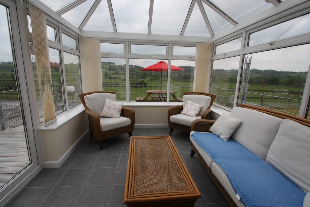 Cob Cottage Tregaron Ngoại thất bức ảnh
